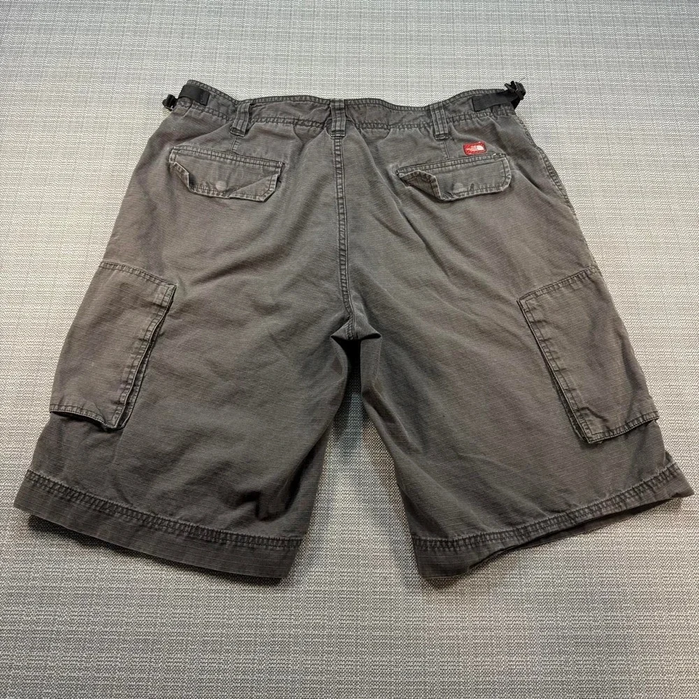 The North Face size photos gray